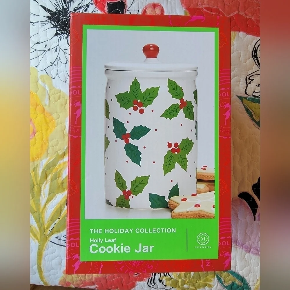 NIB Martha Stewart Holiday Leaf Ceramic Cookie Jar